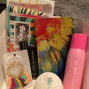 Makeup bundle